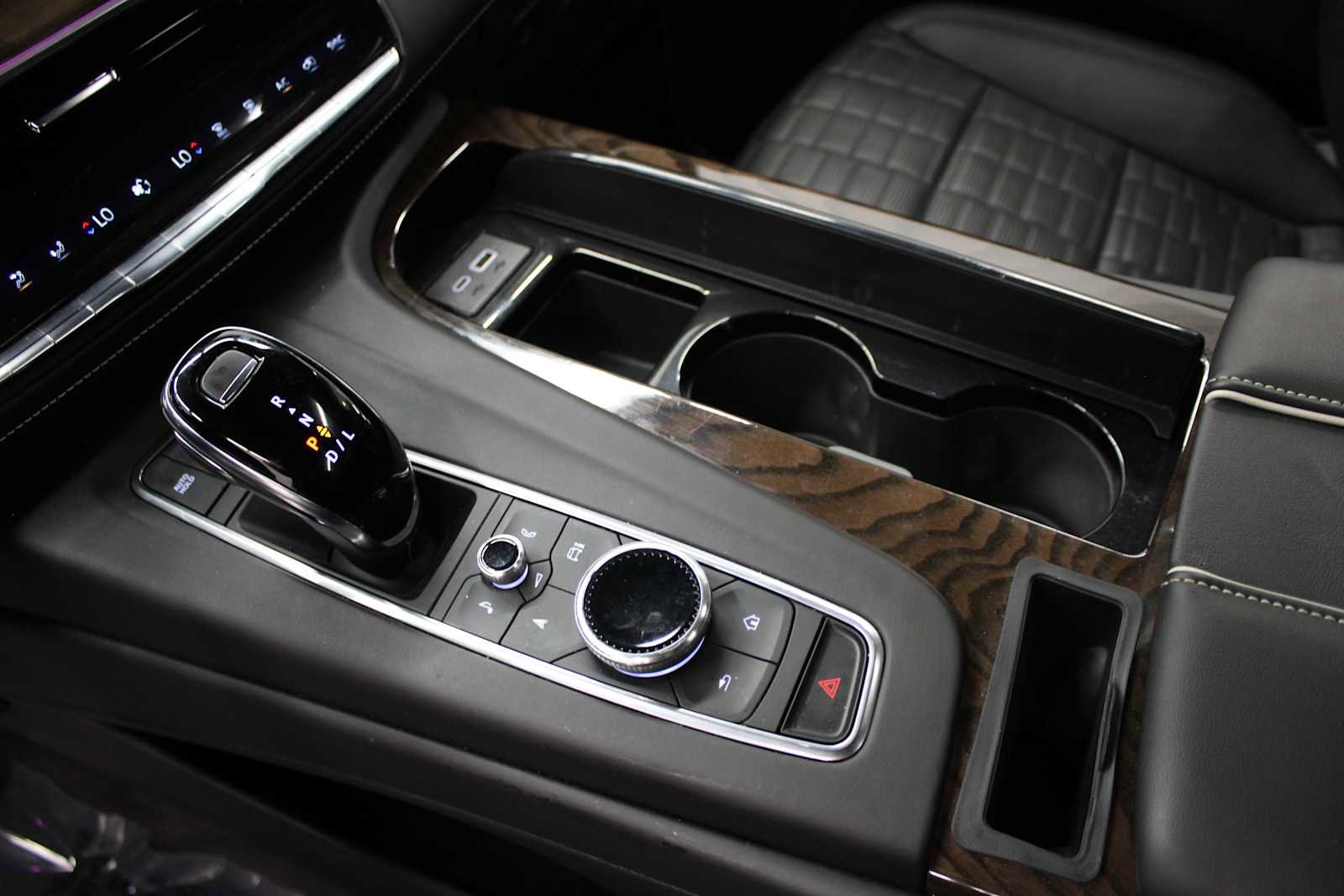 Certified 2024 Cadillac Escalade ESV Sport Platinum w/ LPO, ONYX Package image 47