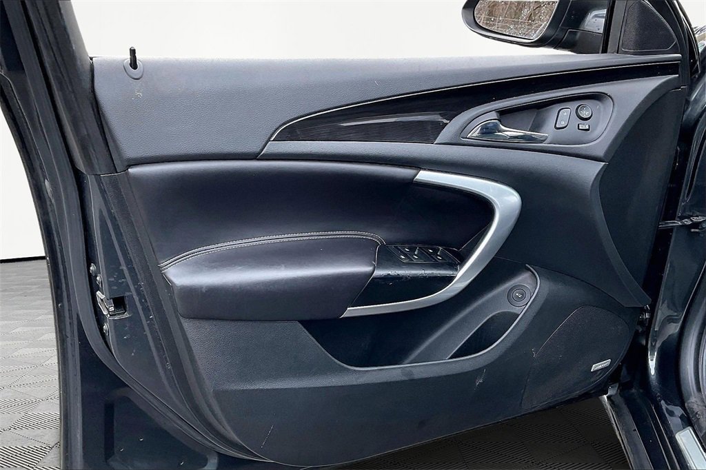 Used 2017 Buick Regal Premium image 22
