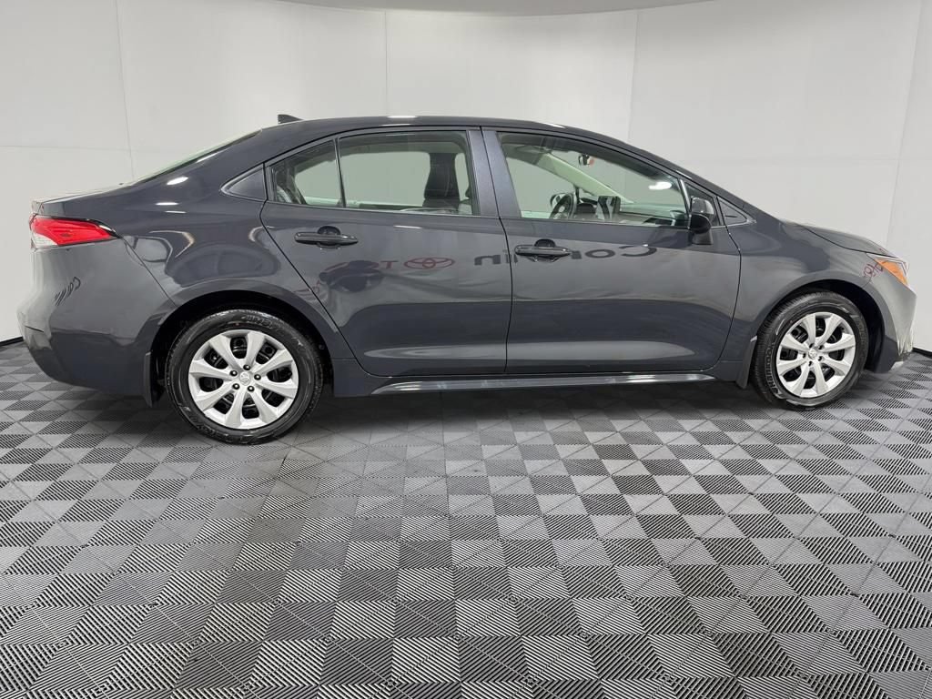 Used 2026 Toyota Corolla LE FWD image 8