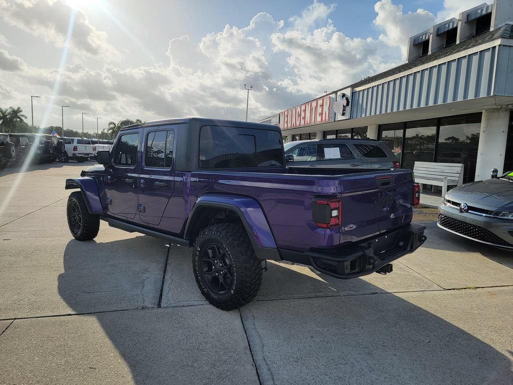 Used 2026 Jeep Gladiator Sport AWD/4WD image 3