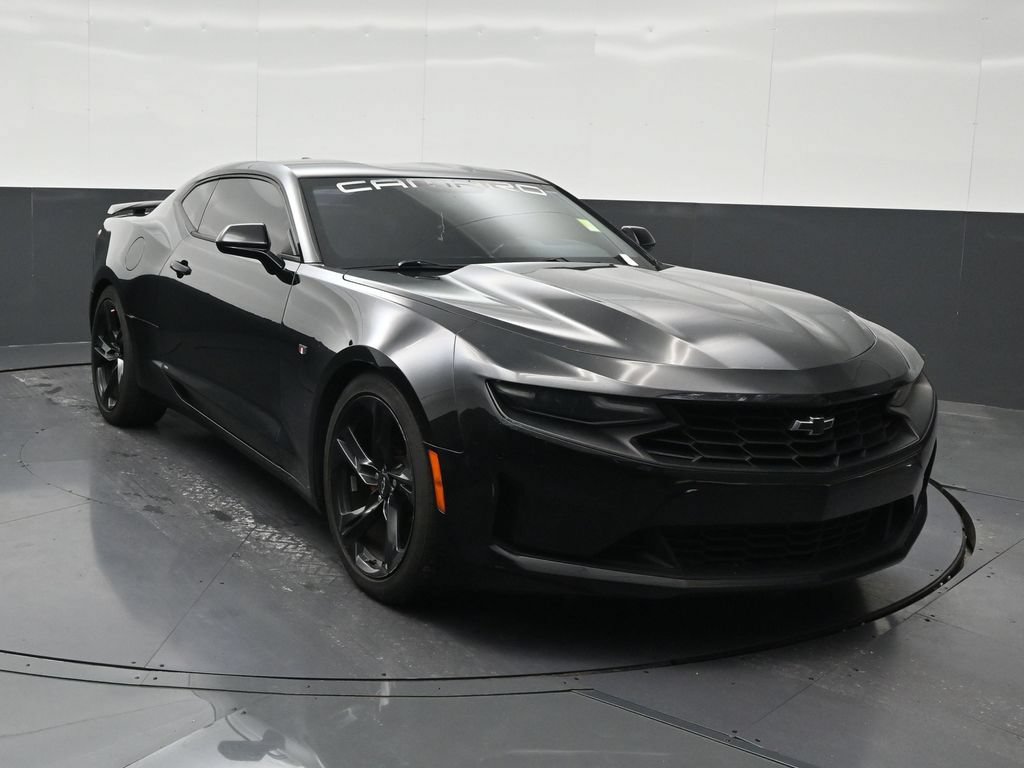Used 2020 Chevrolet Camaro LT RWD image 8