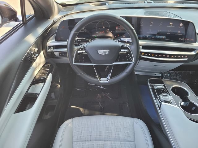 Used 2024 Cadillac Lyriq Sport RWD image 11