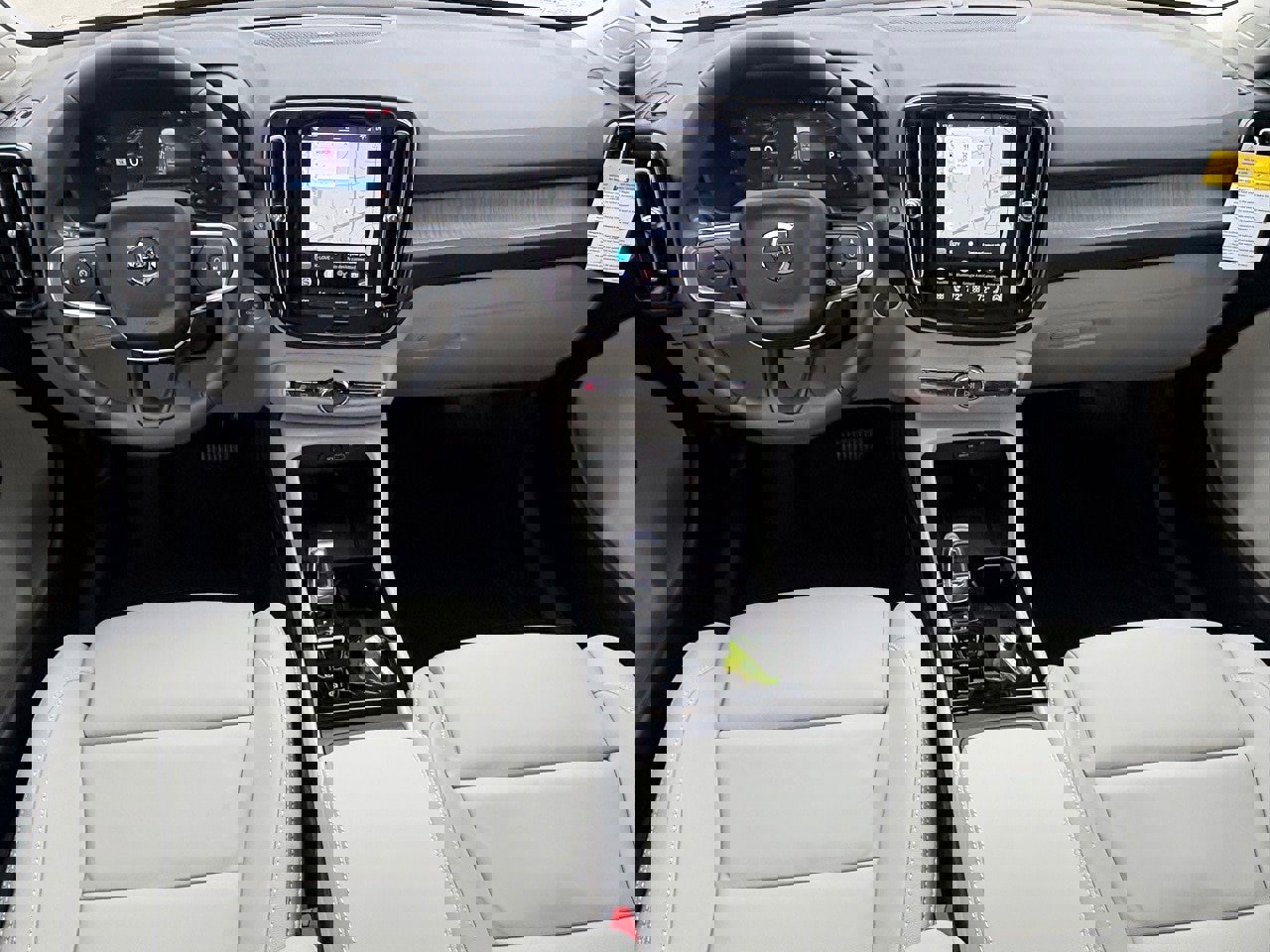 New 2026 Volvo XC40 B5 Ultra w/ Protection Package Premier image 11