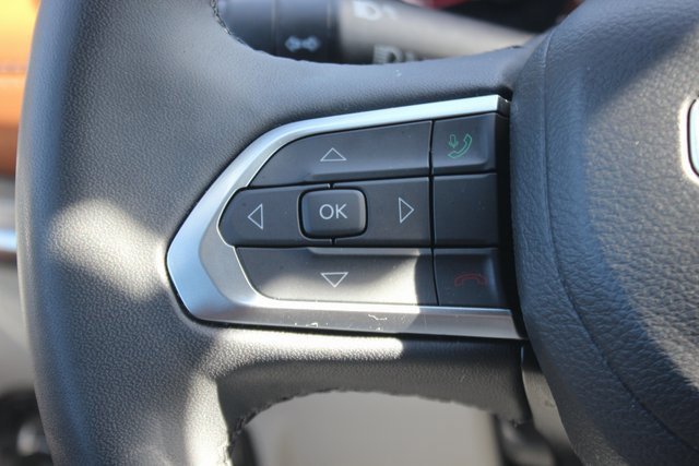 Used 2024 Jeep Compass Limited image 14