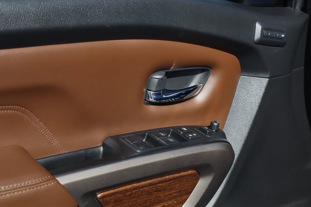 Used 2023 Nissan Titan Platinum Reserve w/ Moonroof Package image 19