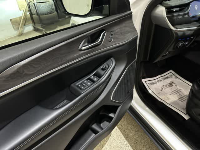 Used 2024 Jeep Grand Cherokee Limited 4xe AWD/4WD image 26