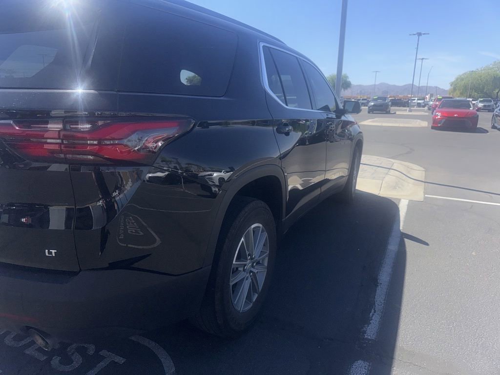 Used 2022 Chevrolet Traverse LT image 4