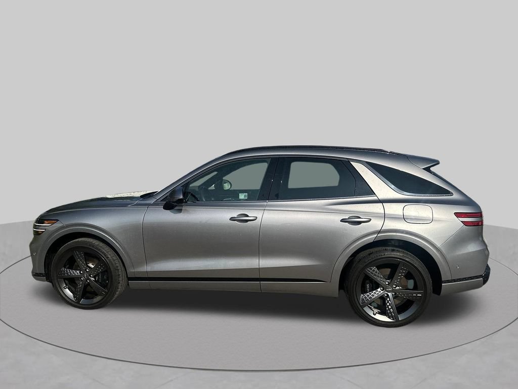 Used 2025 Genesis GV70 3.5T Sport w/ Sport Prestige Package AWD/4WD image 37