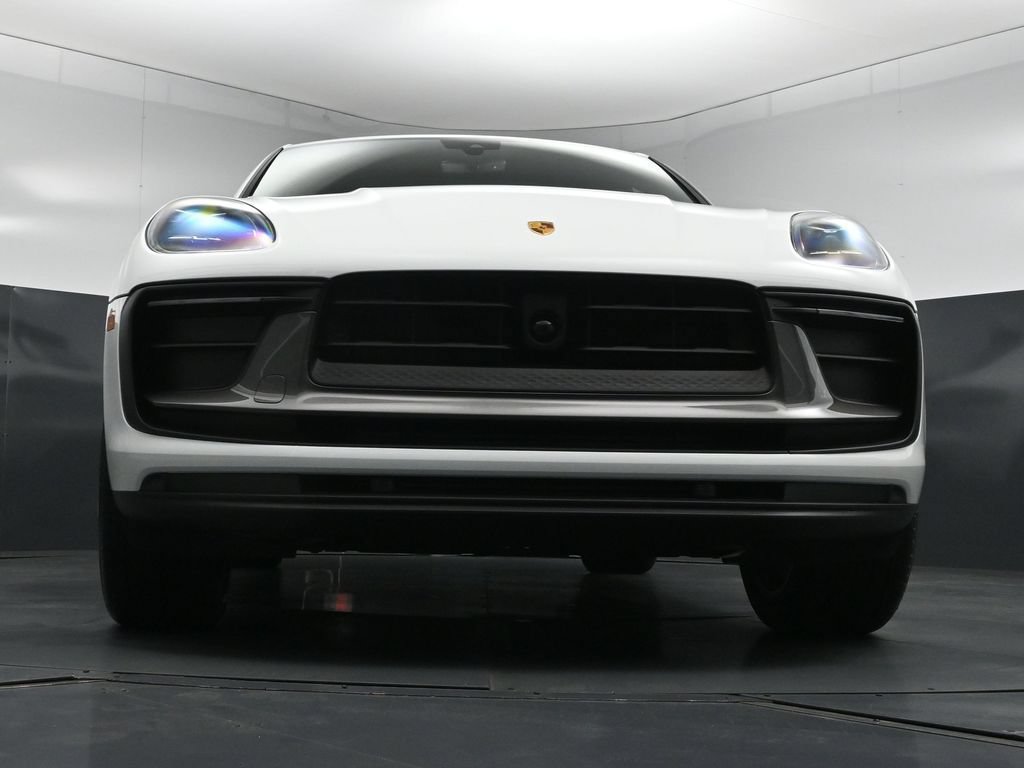 New 2026 Porsche Macan Turbo AWD/4WD image 27