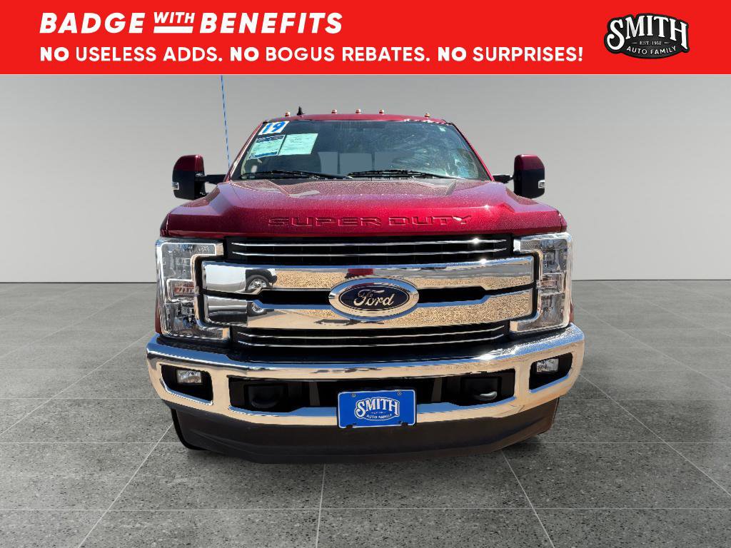 Used 2019 Ford F350 Lariat w/ Lariat Value Package AWD/4WD image 3
