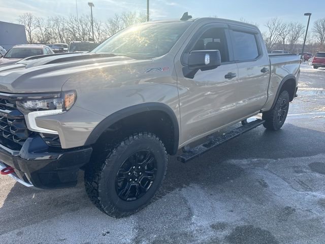 Used 2023 Chevrolet Silverado 1500 ZR2 w/ Technology Package image 9