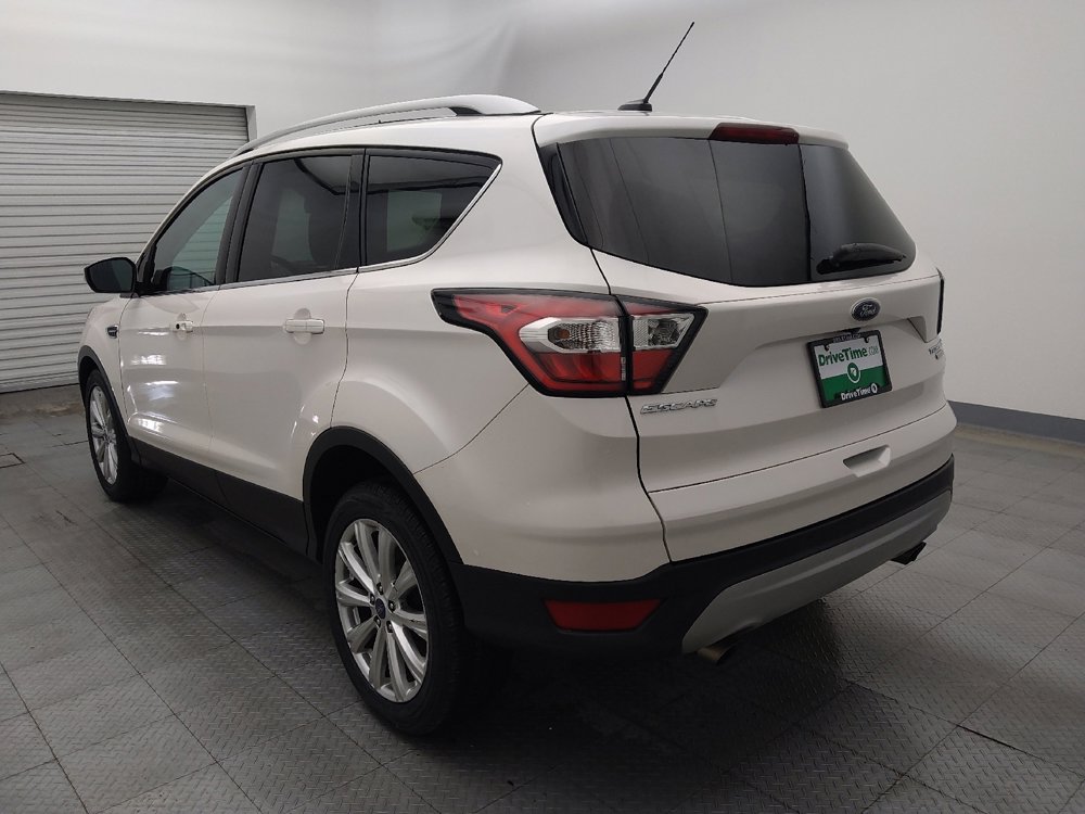 Used 2017 Ford Escape Titanium image 5