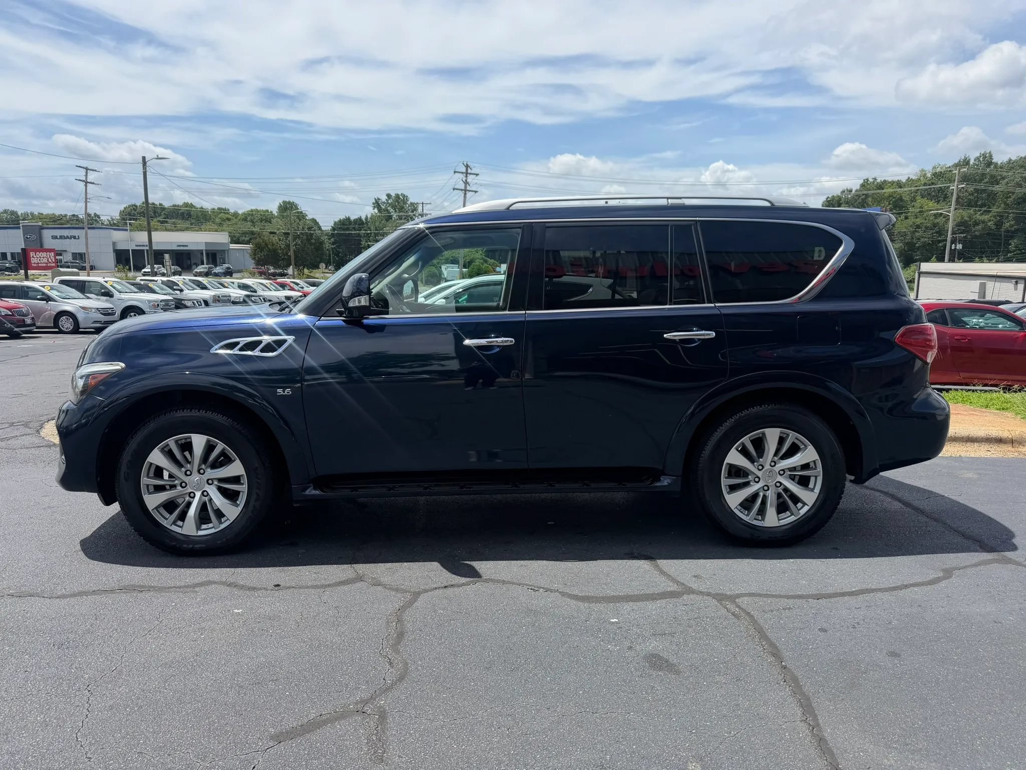 Used 2016 INFINITI QX80 4WD w/ Driver's Assistance Package image 4
