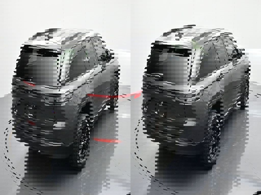 New 2026 Jeep Grand Cherokee Altitude image 30