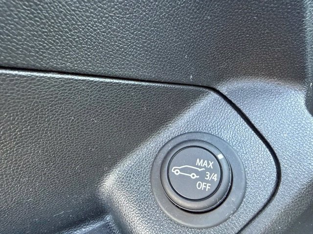 Used 2022 GMC Terrain SLE w/ Driver Convenience Package AWD/4WD image 13