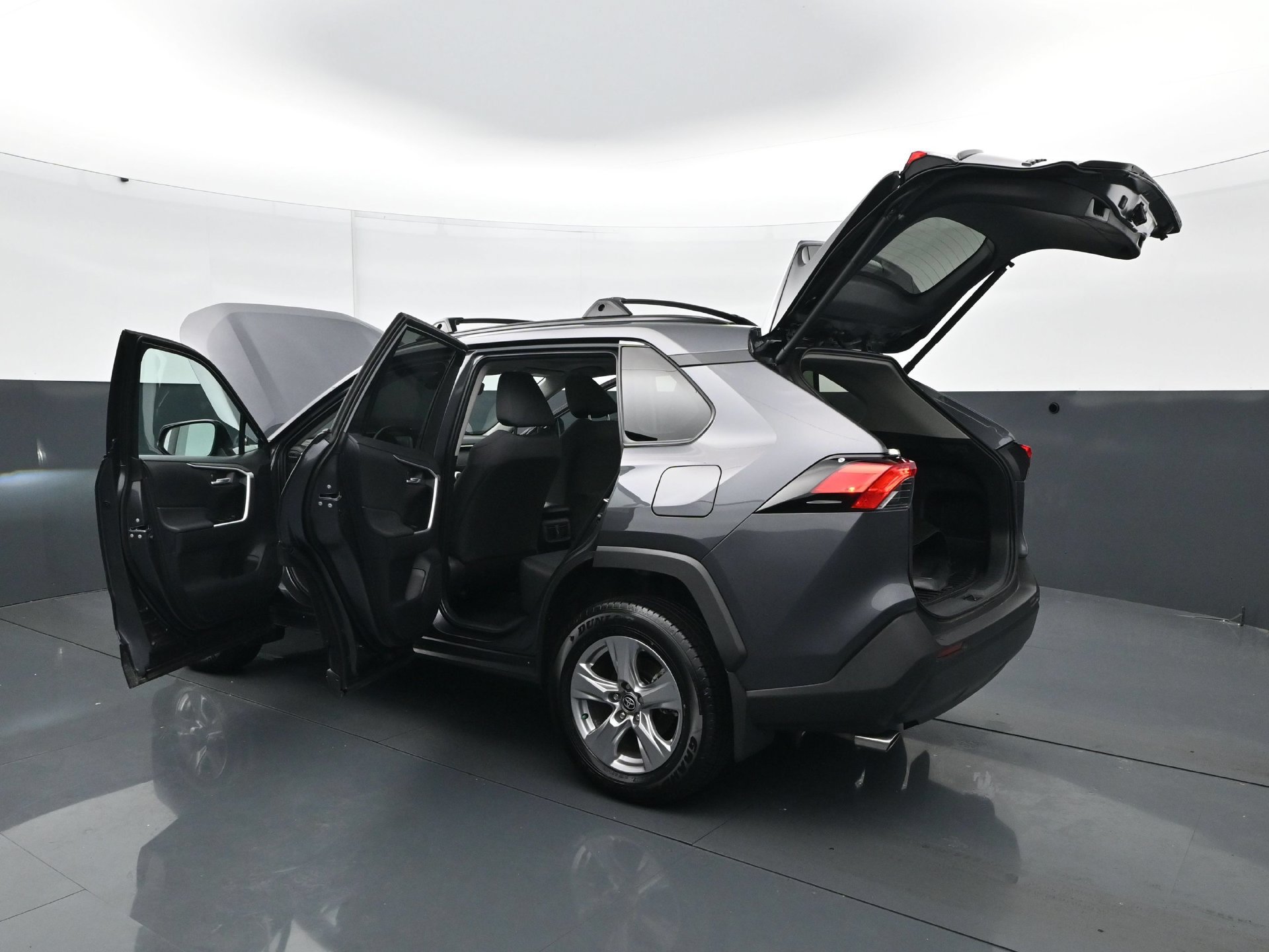 Used 2025 Toyota RAV4 XLE w/ Convenience Package AWD/4WD image 33