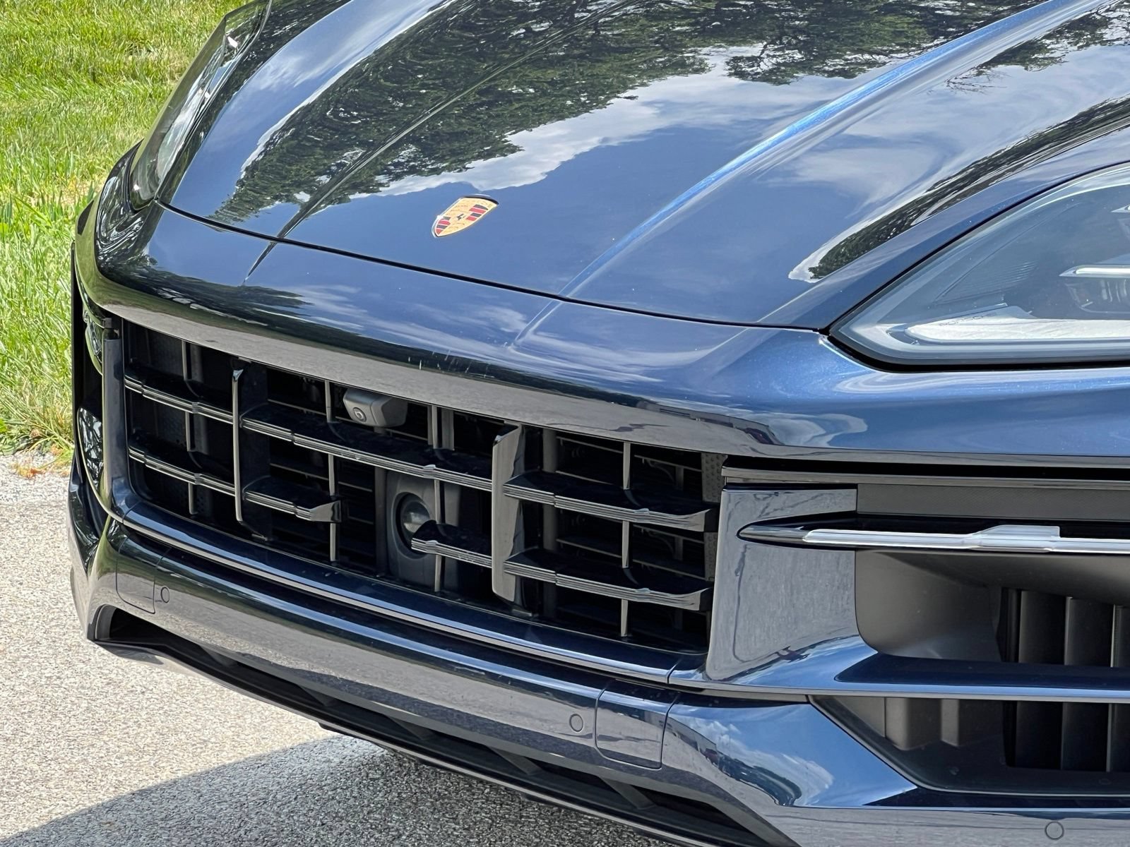 Certified 2025 Porsche Cayenne S AWD/4WD image 12