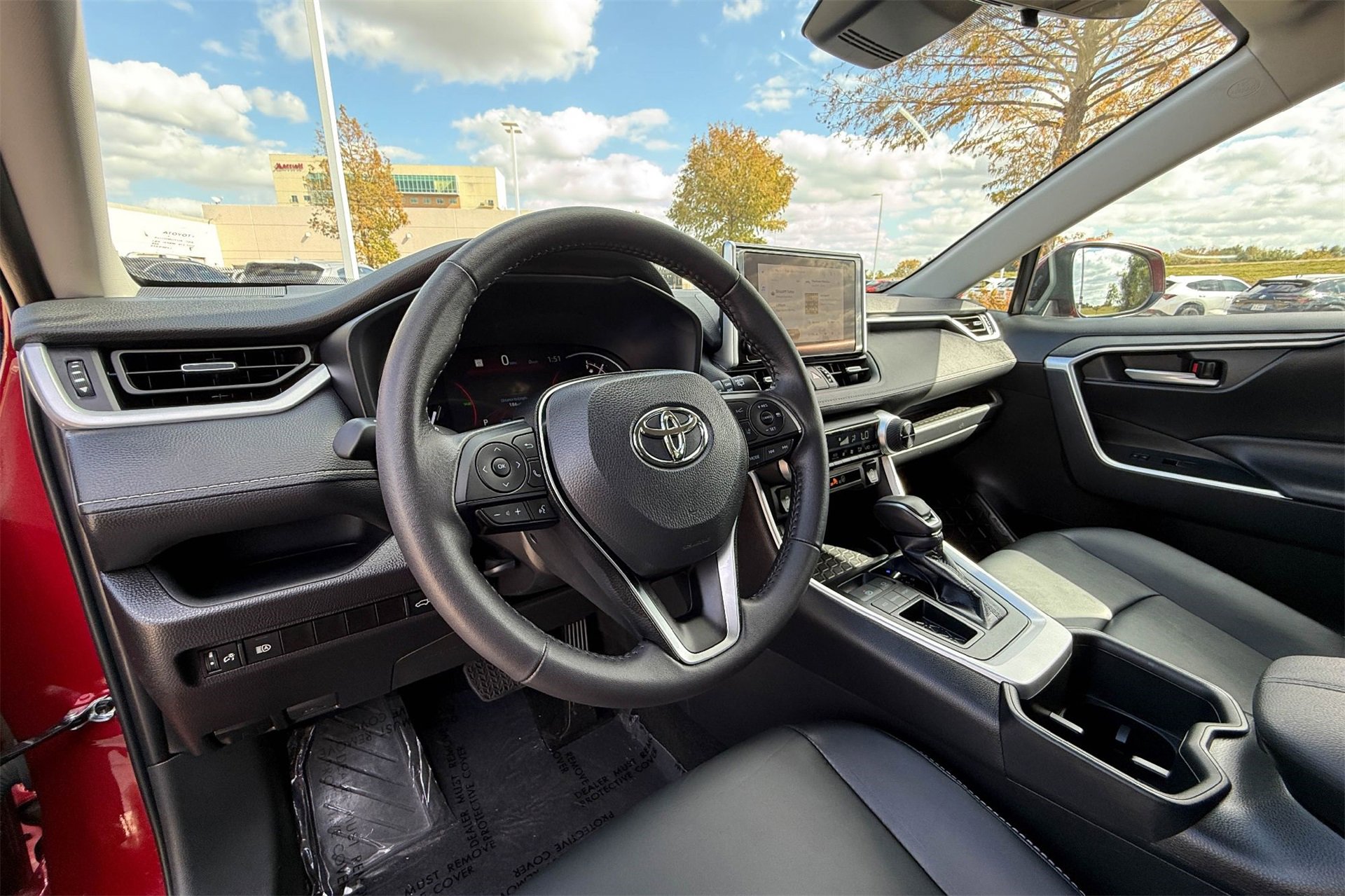 Used 2025 Toyota RAV4 XLE Premium image 2