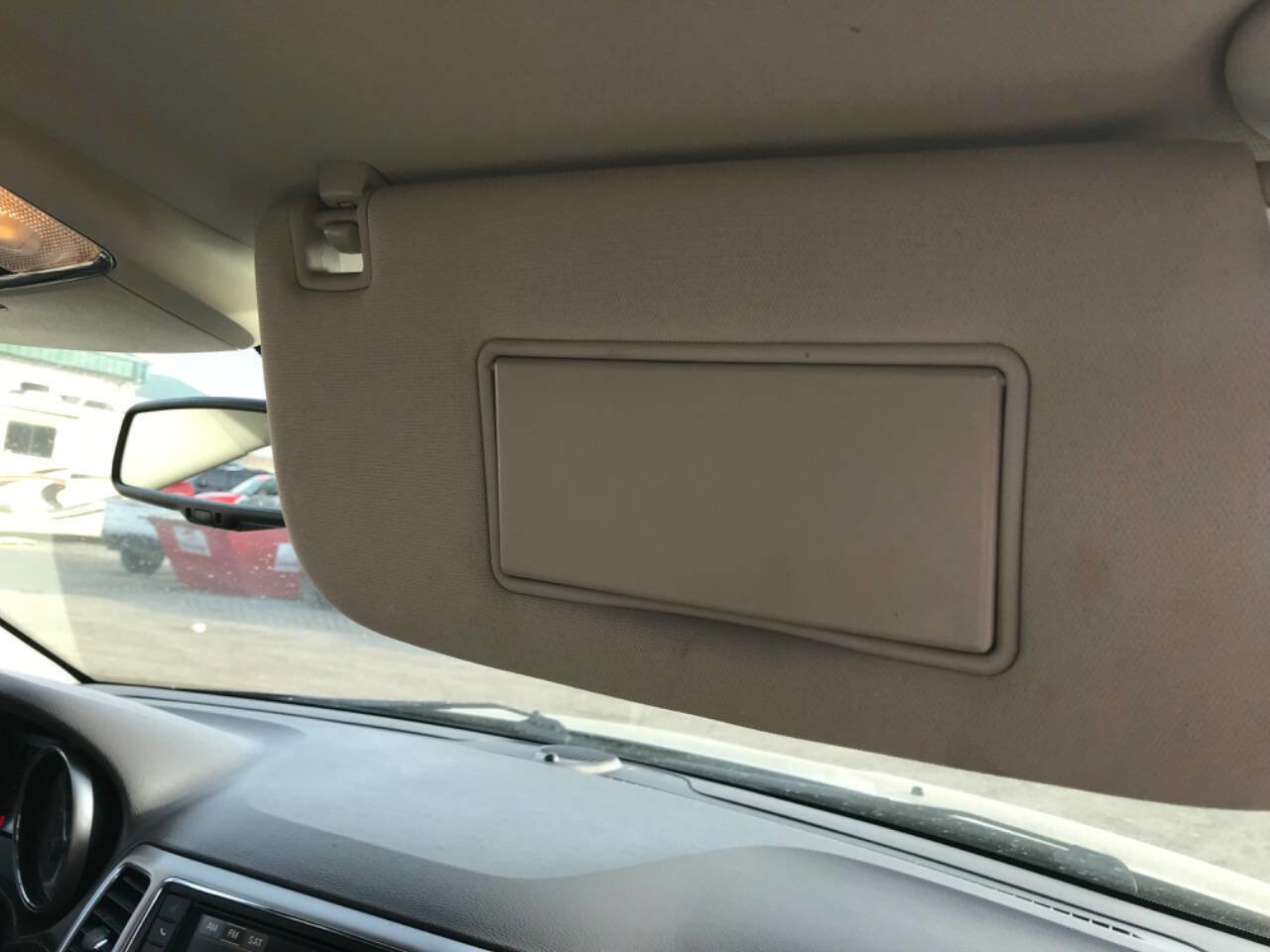 Used 2013 Jeep Grand Cherokee Laredo image 30