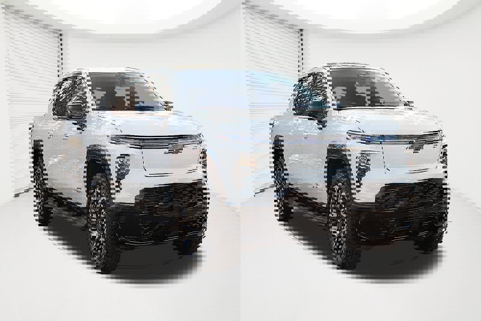 New 2024 Chevrolet Silverado EV RST image 9