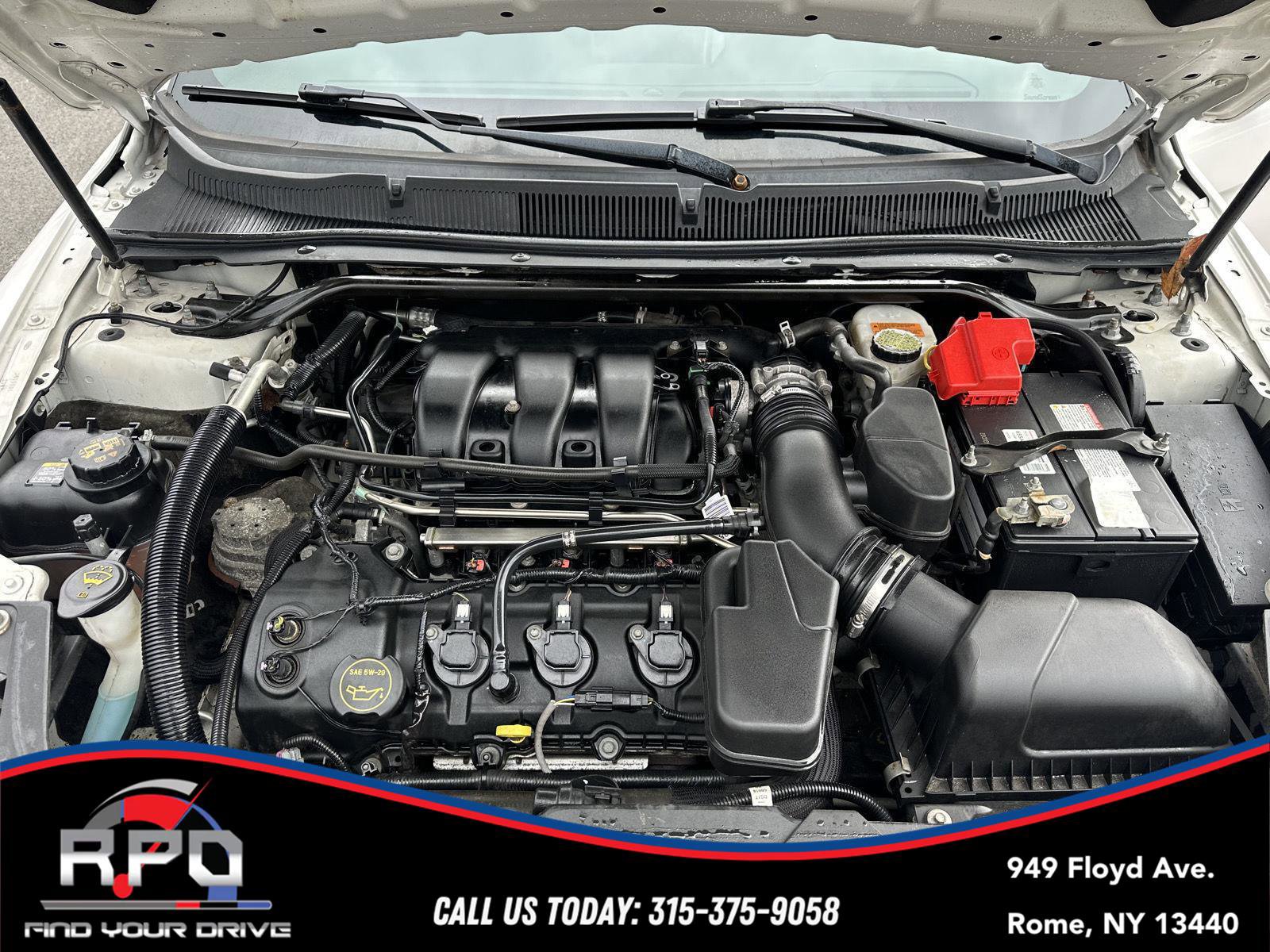 Used 2018 Ford Taurus Limited AWD/4WD image 13