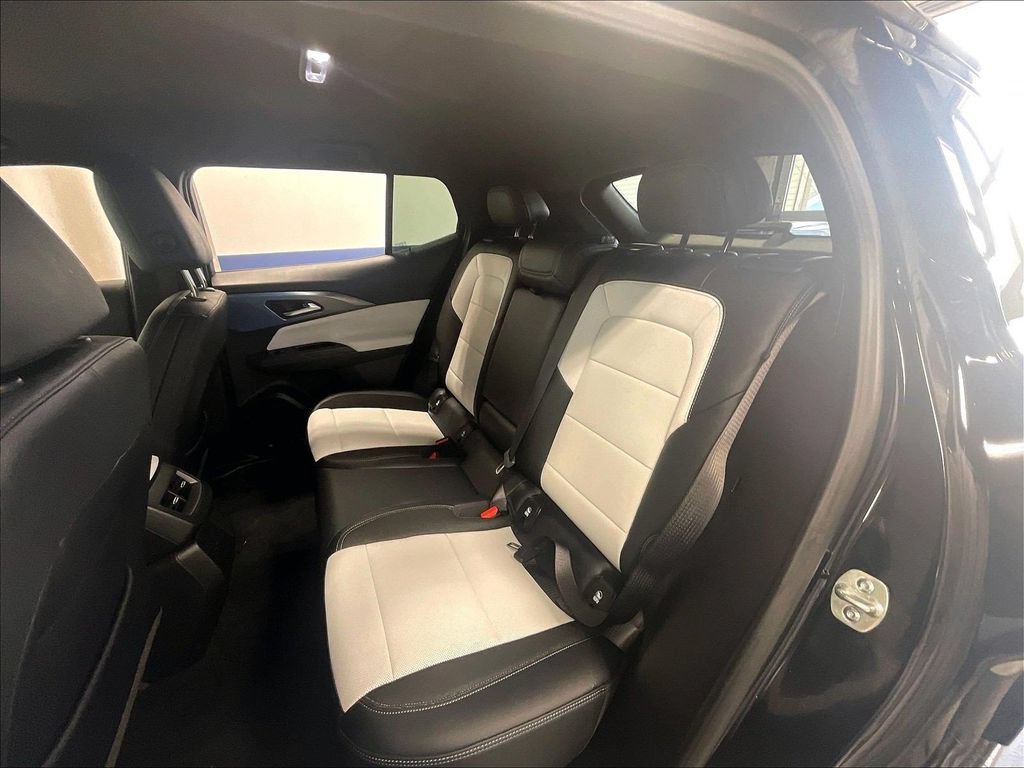 Used 2025 Chevrolet Equinox EV LT w/ Convenience Package AWD/4WD image 15