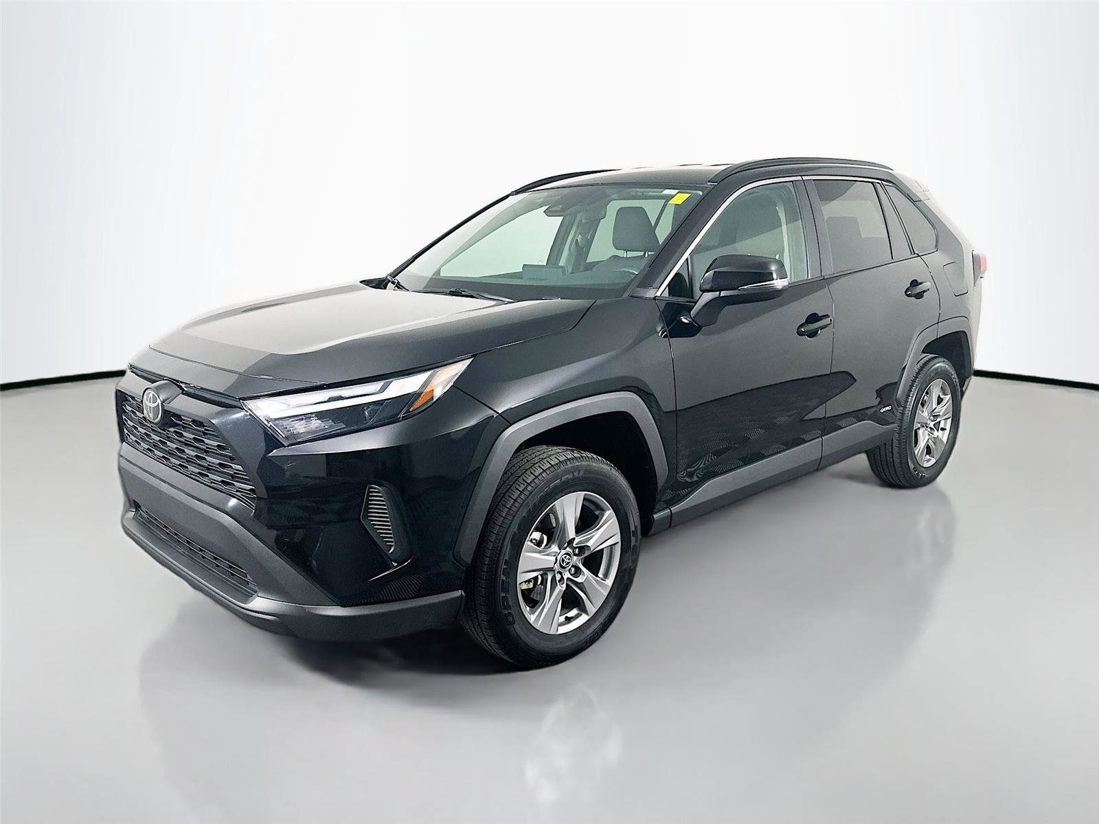 Certified 2025 Toyota RAV4 XLE image 3