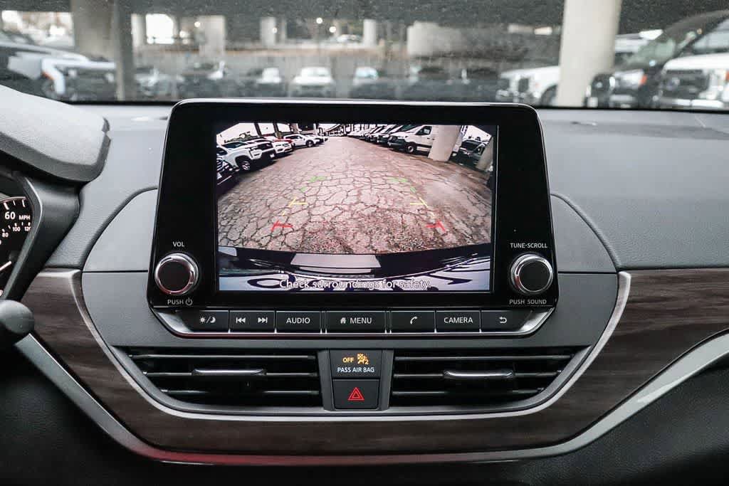 Used 2024 Nissan Altima 2.5 SV FWD image 24