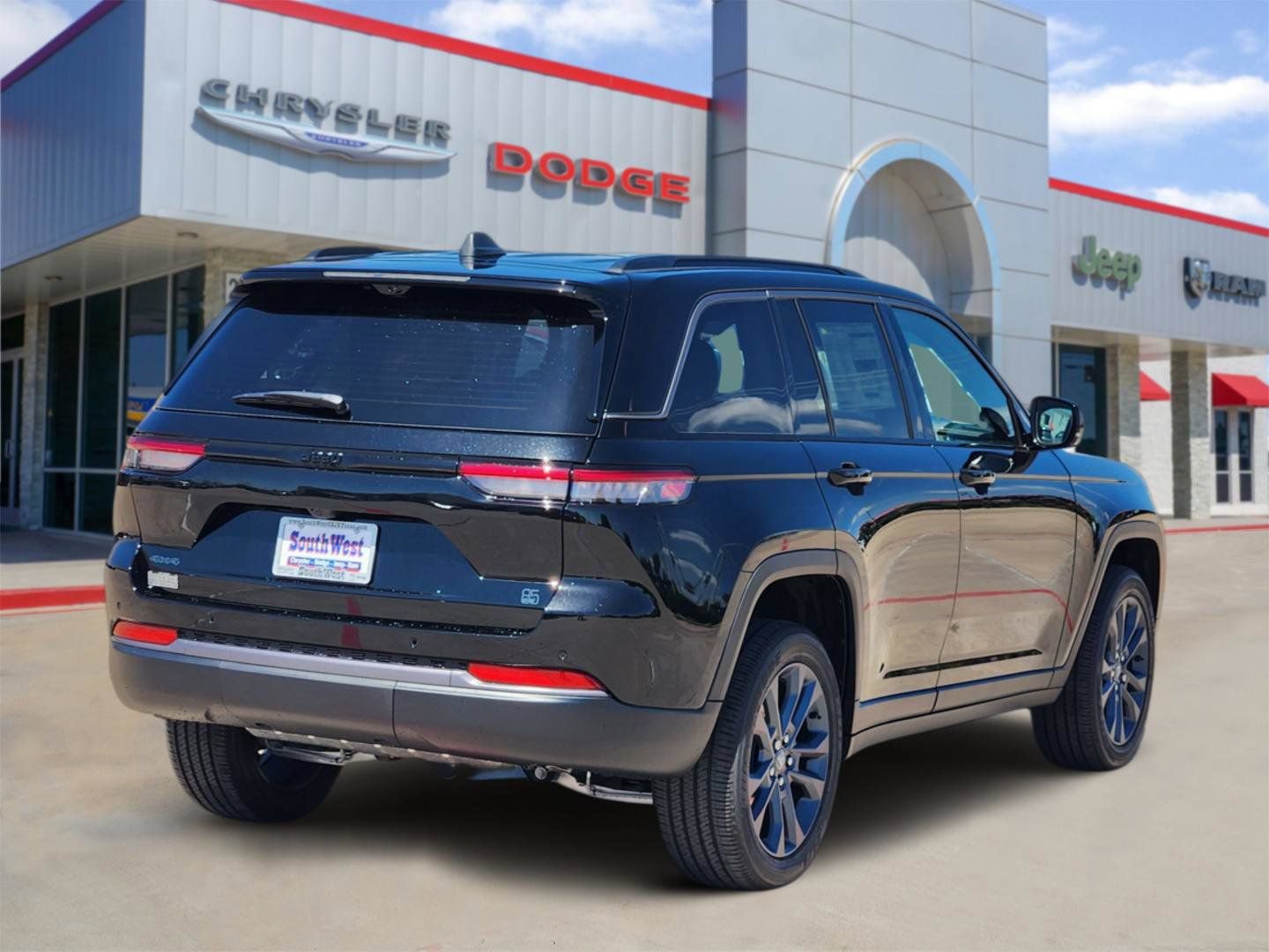 New 2026 Jeep Grand Cherokee Limited AWD/4WD image 6