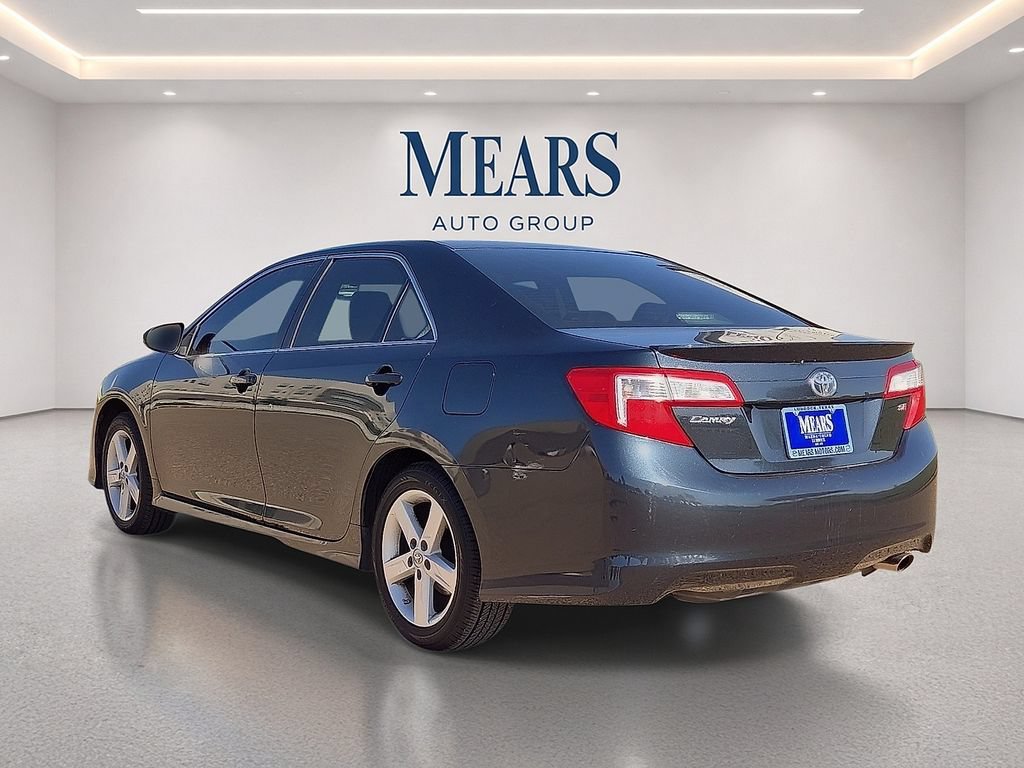 Used 2013 Toyota Camry SE FWD image 3