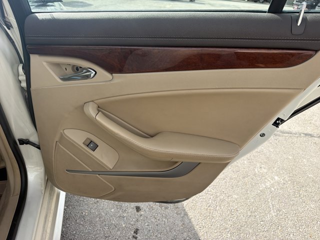 Used 2011 Cadillac CTS Luxury RWD image 21