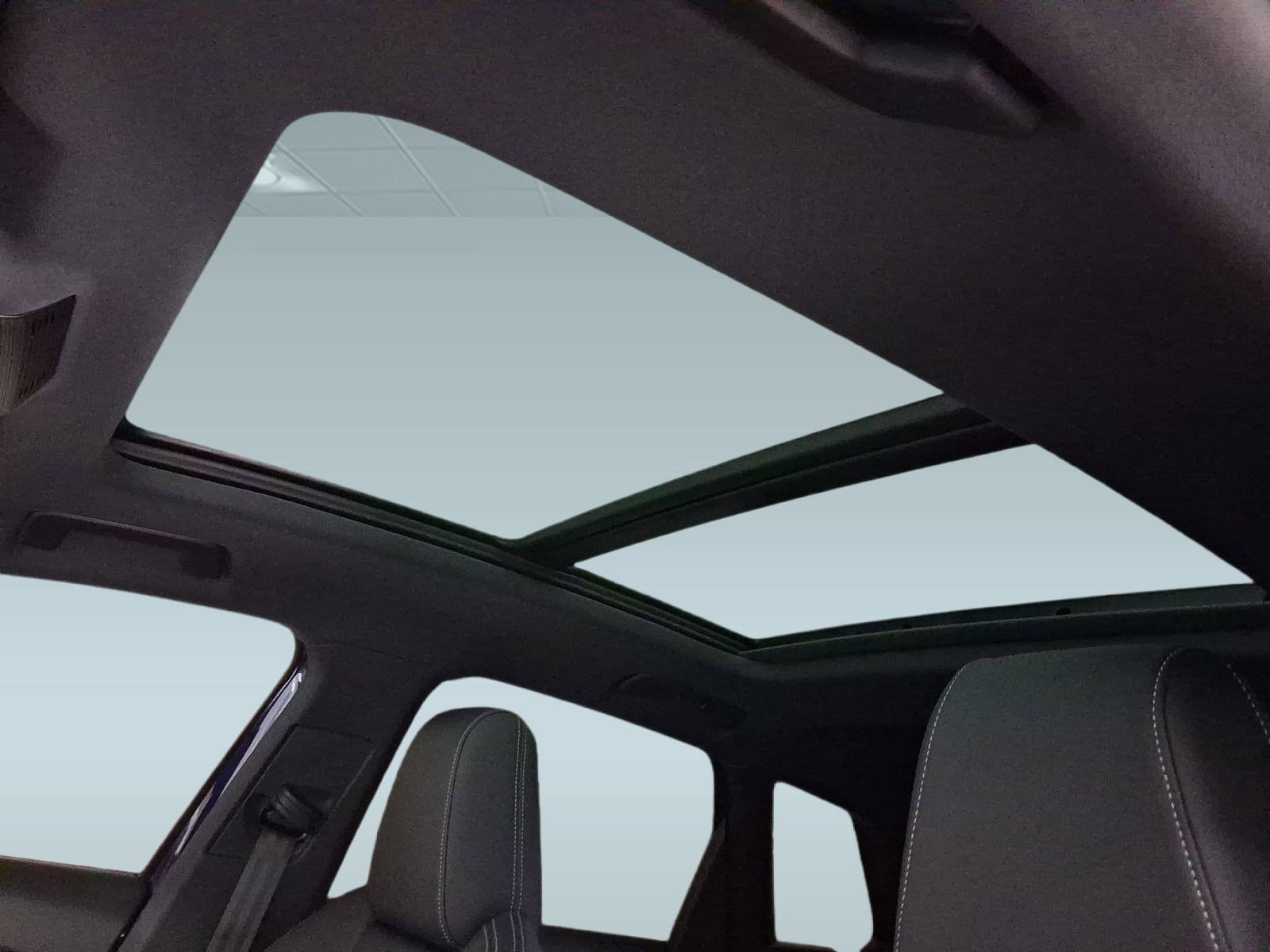 Used 2025 Audi Q4 e-tron Premium Plus w/ Premium Plus image 14