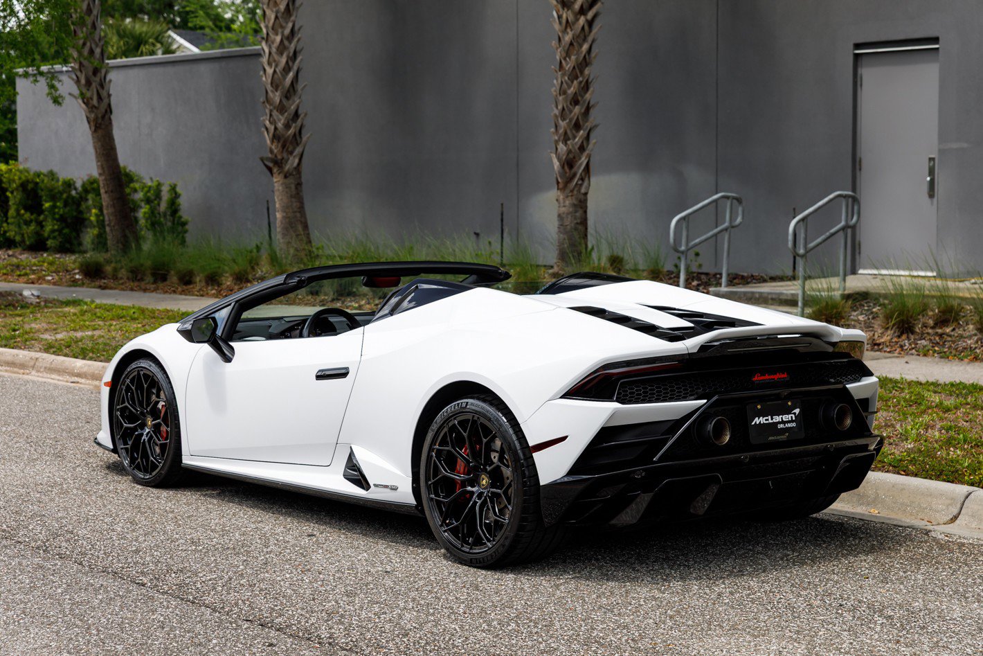 Used 2021 Lamborghini Huracan EVO image 22