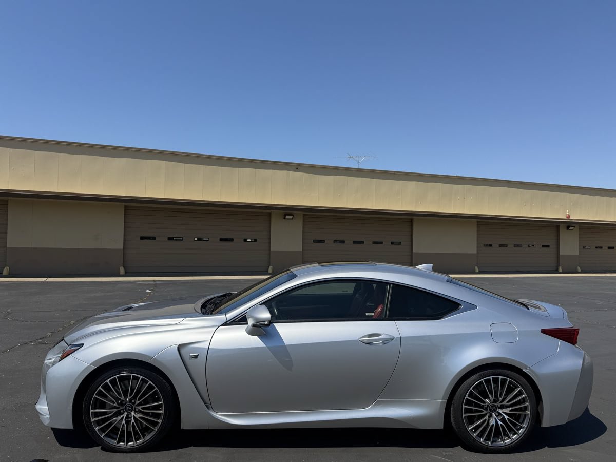 Used 2015 Lexus RC F w/ Premium Package RWD image 4