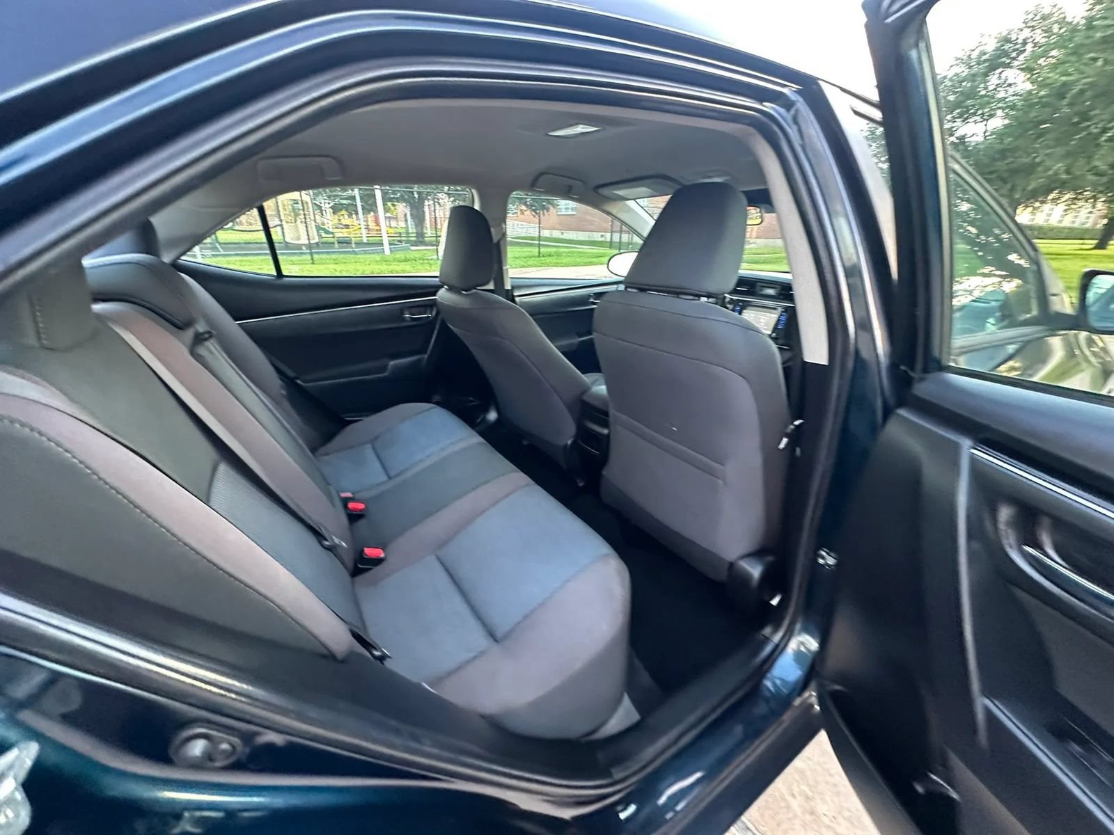 Used 2019 Toyota Corolla LE FWD image 21