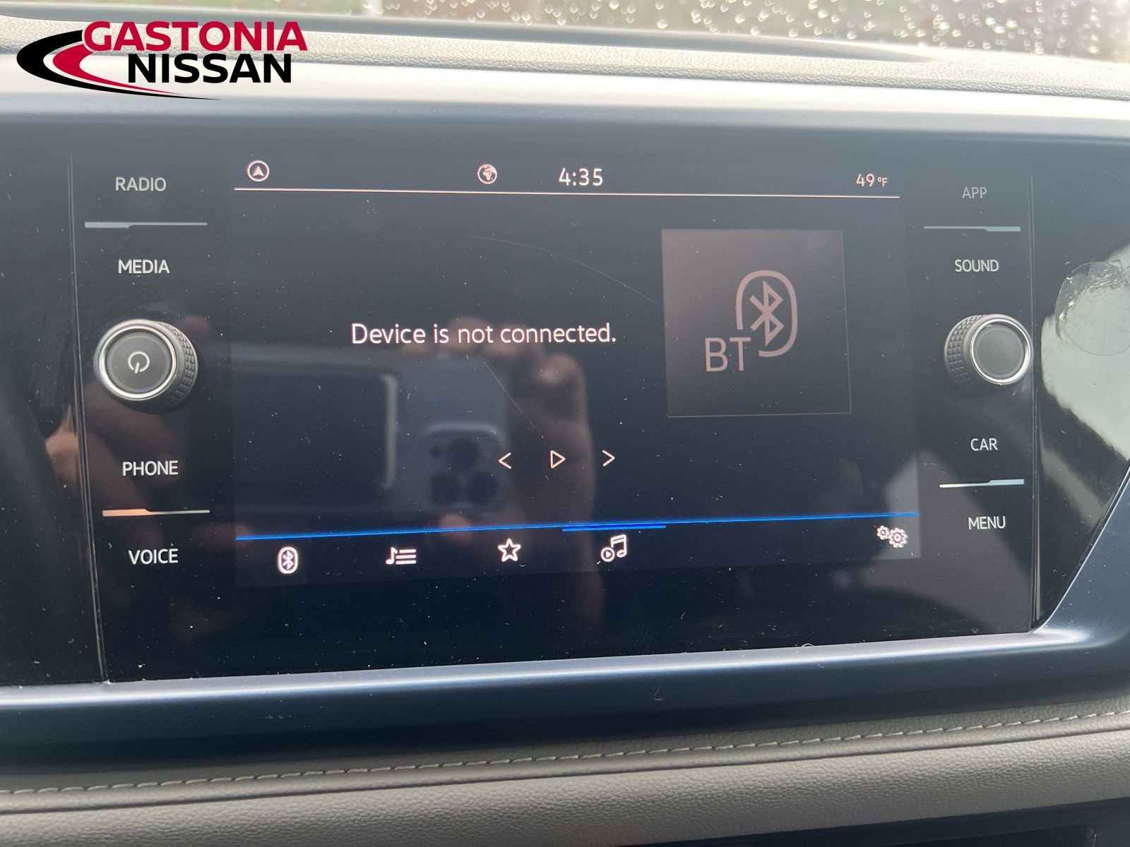 Used 2024 Volkswagen Taos SE image 43