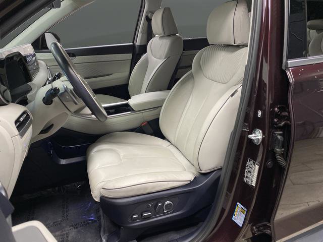 Used 2024 Hyundai Palisade Calligraphy image 4