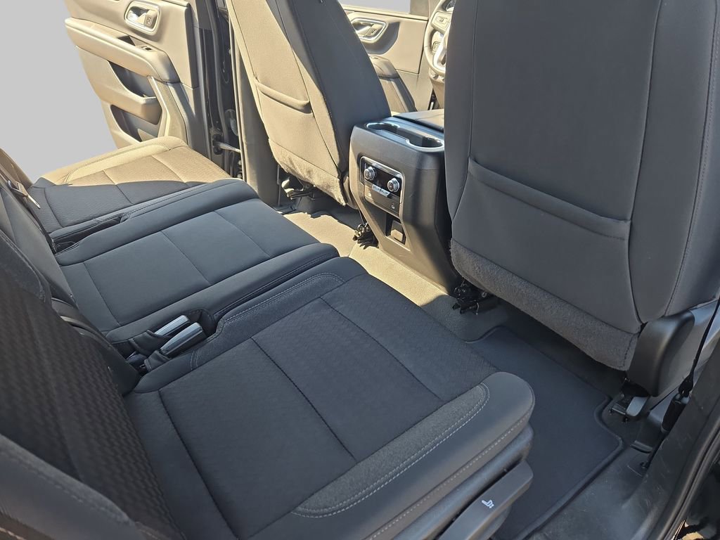 Used 2024 GMC Yukon SLE AWD/4WD image 12