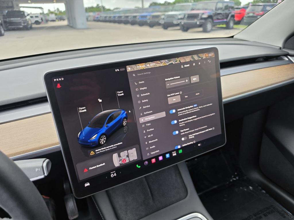 Used 2023 Tesla Model Y Long Range AWD/4WD image 29