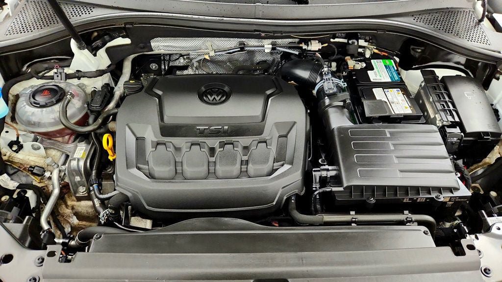 Used 2021 Volkswagen Tiguan SEL AWD/4WD image 26