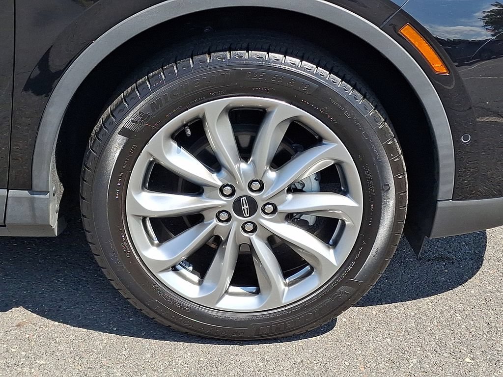 Used 2022 Lincoln Corsair AWD w/ Premium Package image 11