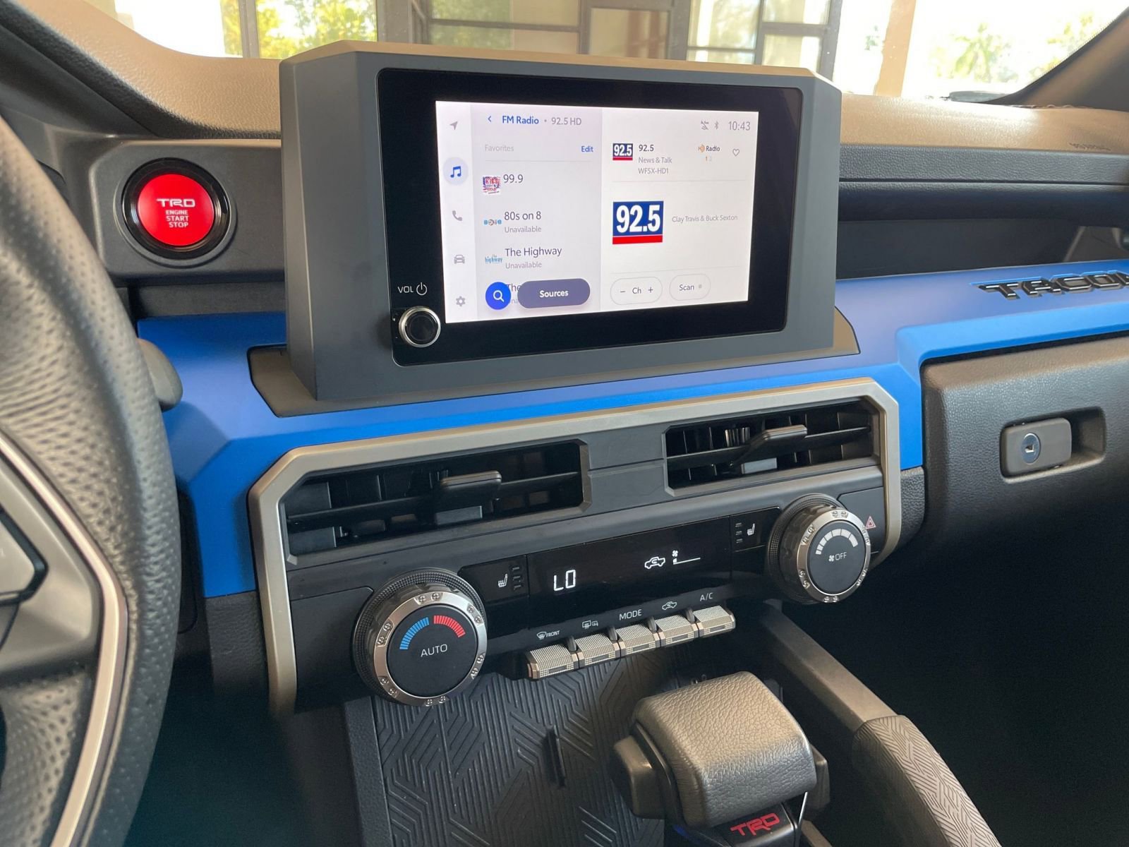 Used 2025 Toyota Tacoma TRD Off-Road image 17