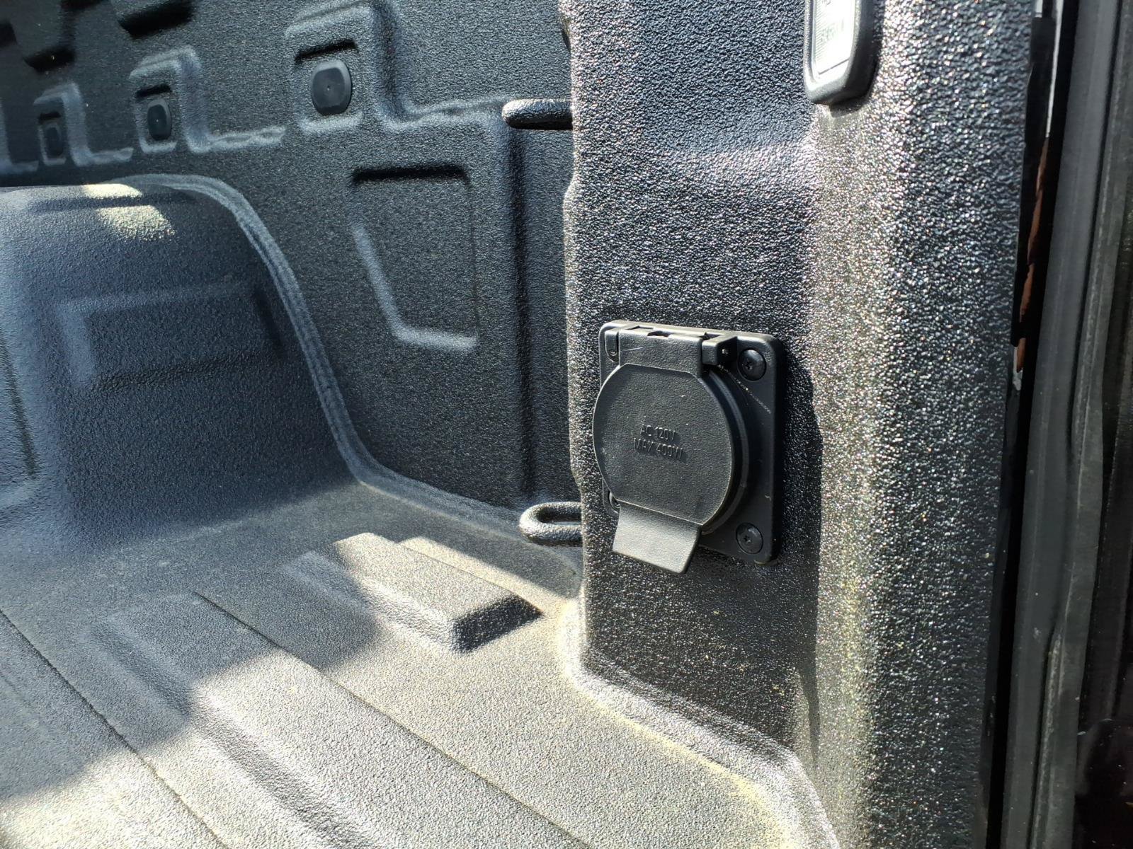 Used 2025 GMC Sierra 1500 AT4 w/ AT4 Premium Package AWD/4WD image 41