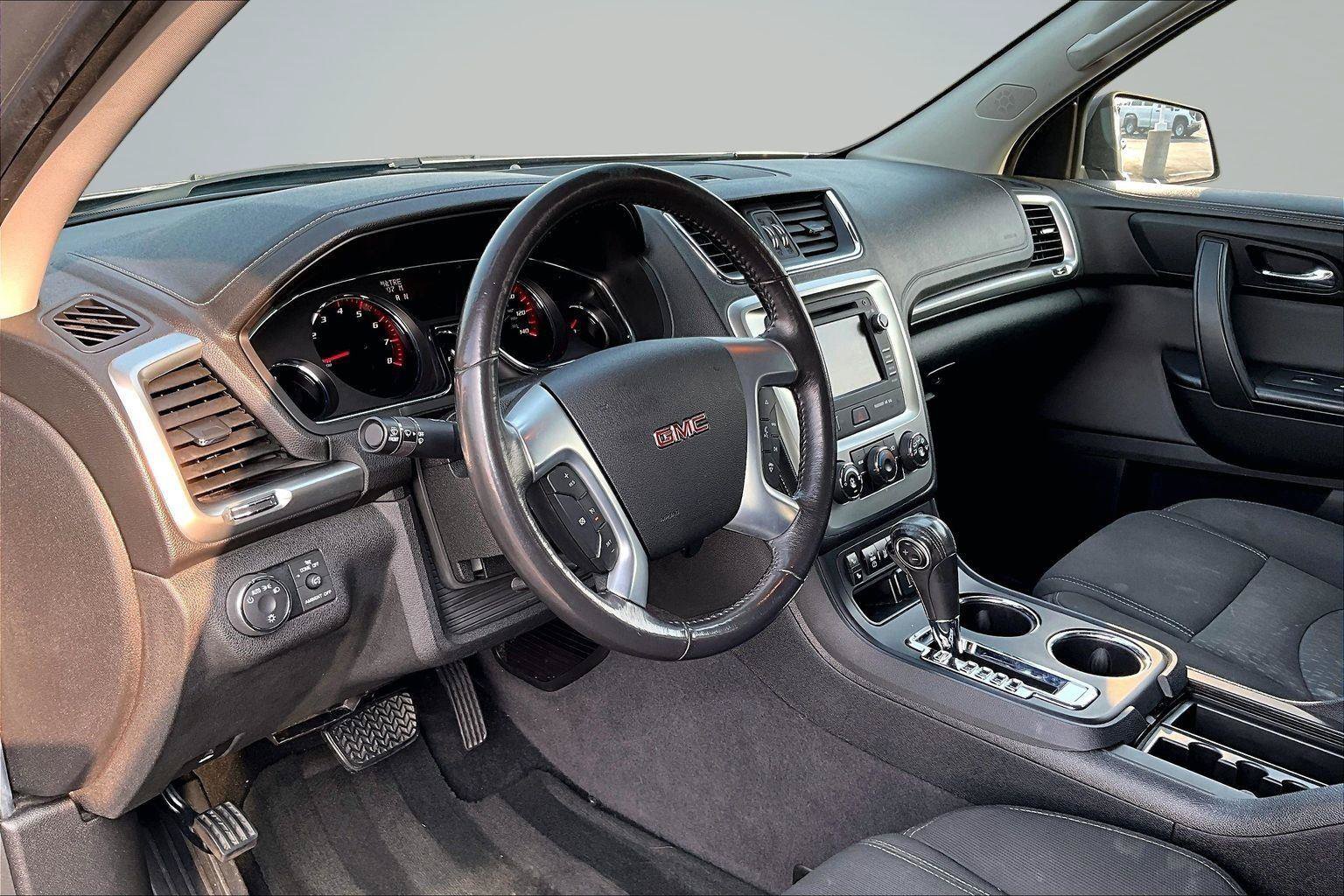 Used 2015 GMC Acadia SLE AWD/4WD image 14