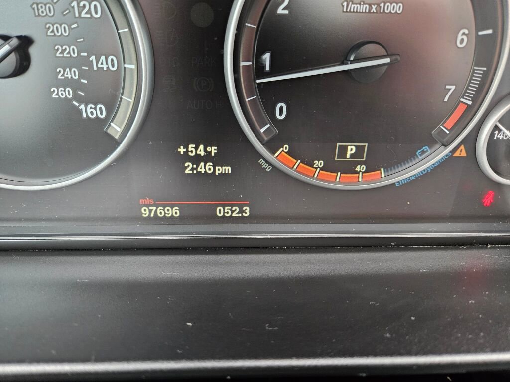 Used 2012 BMW 550i xDrive Sedan image 11