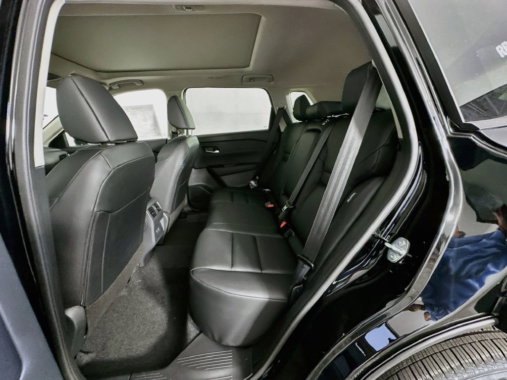 New 2026 Nissan Rogue Dark Armor AWD/4WD image 32