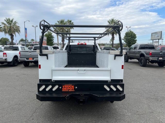 Used 2015 Chevrolet Silverado 2500 LT w/ LT Convenience Package image 6