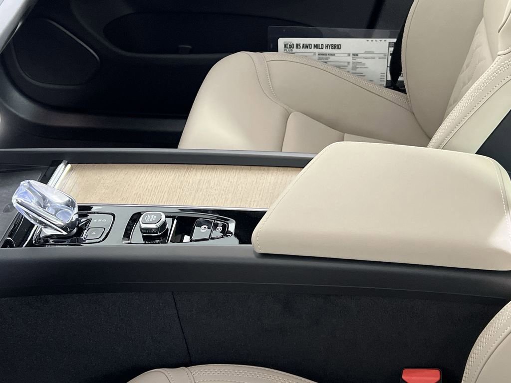 New 2026 Volvo XC60 B5 Plus w/ Climate Package image 19