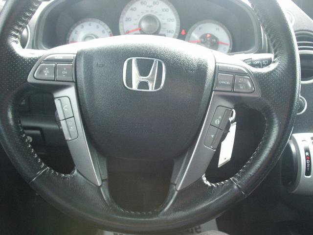 Used 2010 Honda Pilot Touring image 11