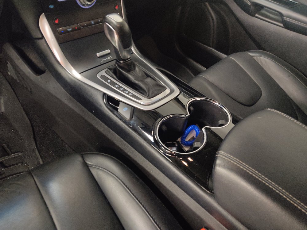 Used 2017 Ford Edge Titanium w/ Technology Package AWD/4WD image 26